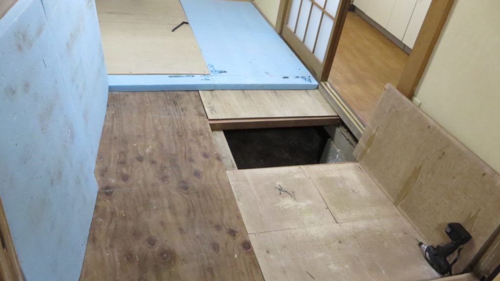 昭和でレトロなアパートスタジオ・床下・開口・宝物・白骨死体・事件現場・床下開けれる・ハウススタジオ
