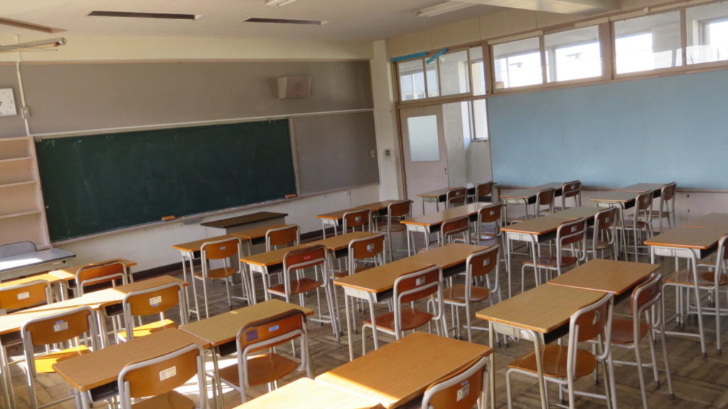 いろいろ撮影できちゃう学校スタジオの教室