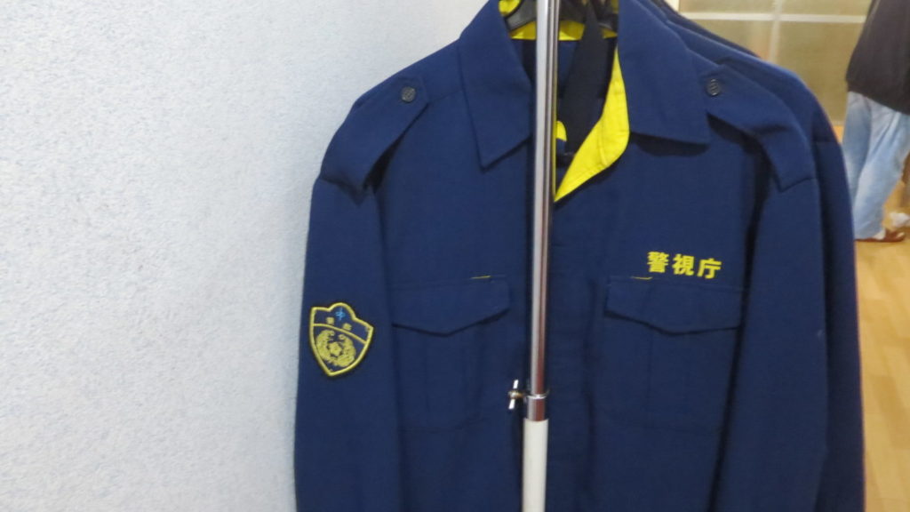アトリエミカミのハウススタジオ・昭和でレトロなアパートスタジオ・事件現場・撮影シーン・殺人現場・監視・警察車両