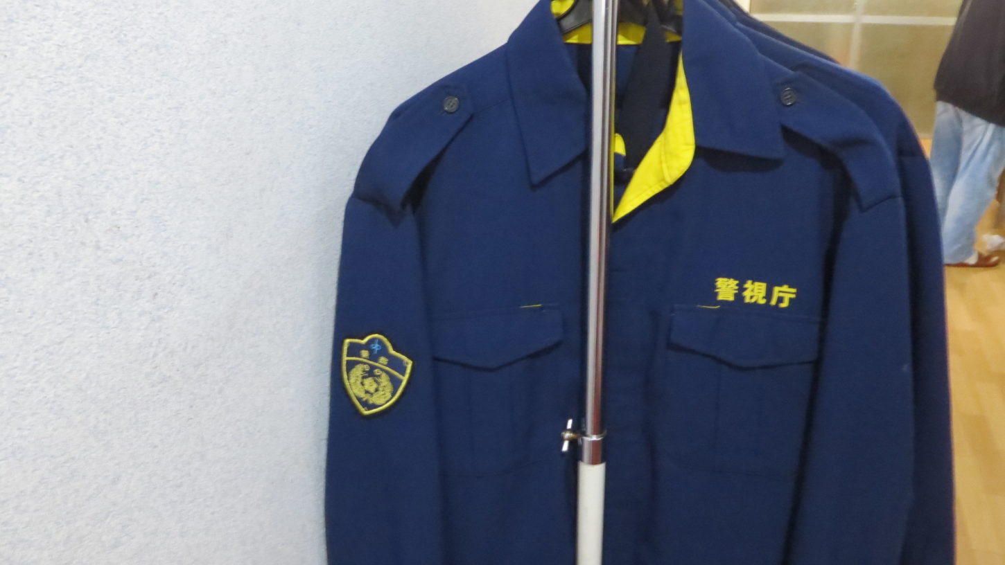 アトリエミカミのハウススタジオ・昭和でレトロなアパートスタジオ・事件現場・撮影シーン・殺人現場・監視・警察車両