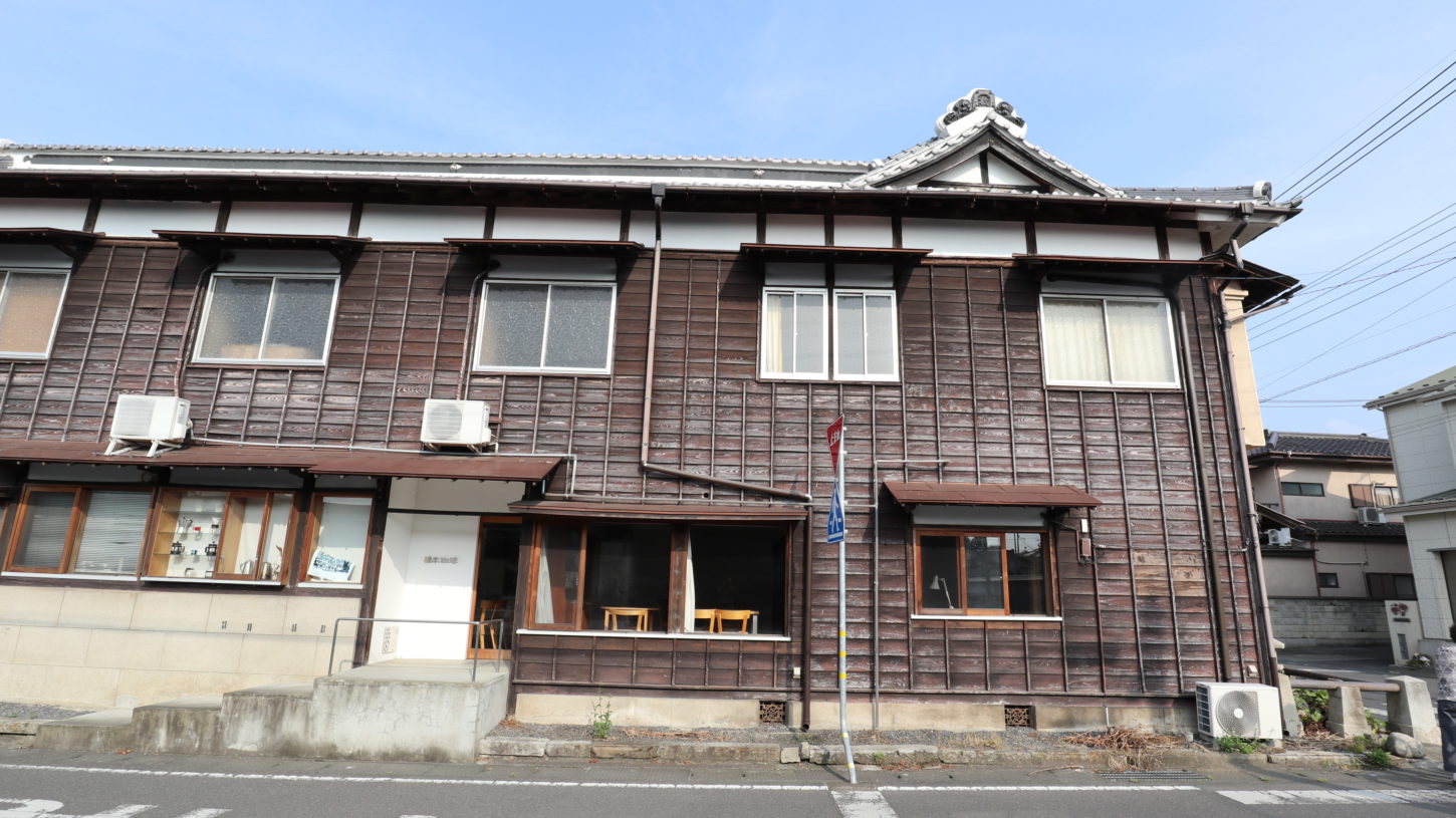 登録有形文化財橋本旅館スタジオ・橋本珈琲・グットデザイン賞受賞・入り口
