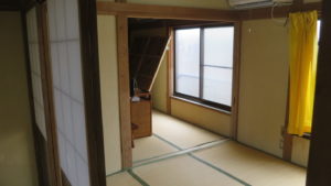 昭和でレトロなアパートスタジオ・室内のパネル壁・取り外しできます・撮影専用に改造