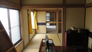 昭和でレトロなアパートスタジオ・室内のパネル壁・取り外しできます・撮影専用に改造