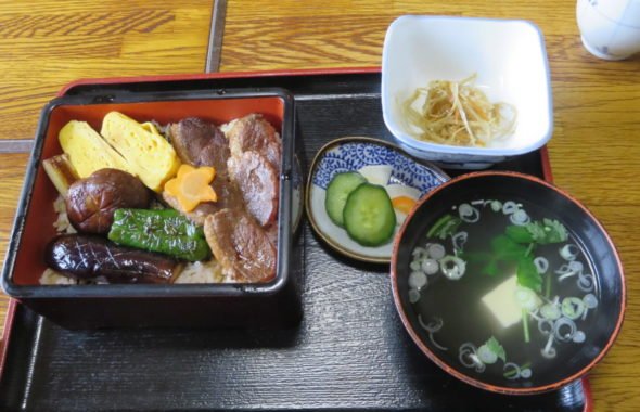 いろいろ撮影できる学校・近所・お食事処・鴨亭・桜川市真壁・鴨料理・ロケハン帰り食事・隠れ家