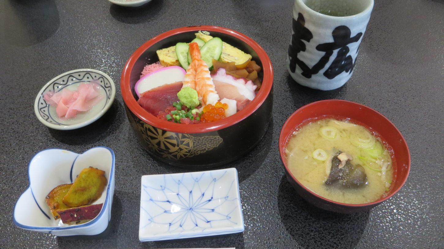 末広寿司・桜川市真壁町飯塚・いろいろ撮影できる学校スタジオ・登録有形文化財橋本旅館スタジオ近隣・アトリエミカミのハウススタジオ・ランチ・昼ご飯・撮影・ロケ地・ドラマ・映画・
