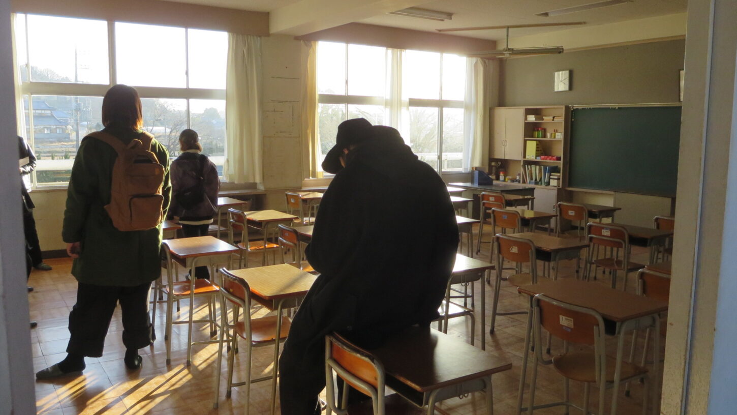 いろいろ撮影できる学校スタジオ・メインロケハン・ミュージックビデオ撮影チーム