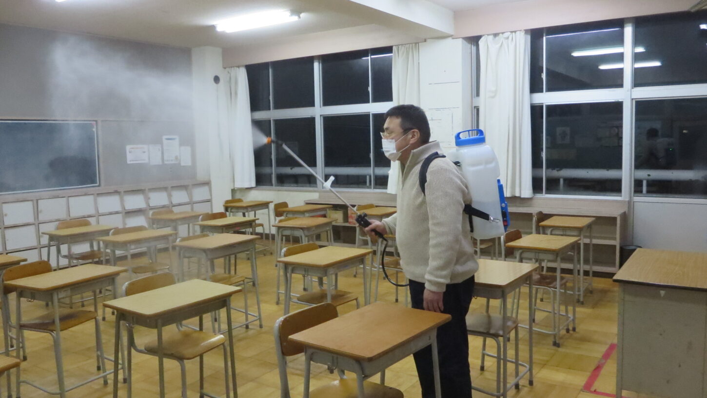 新型コロナウイルス感染症対策・消毒・学校スタジオ・