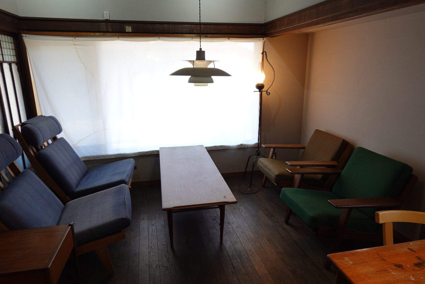 登録有形文化財橋本旅館スタジオの撮影用美術小道具・修理・分解修理・配線やり直し・アンテーク・オイルランプ調の照明