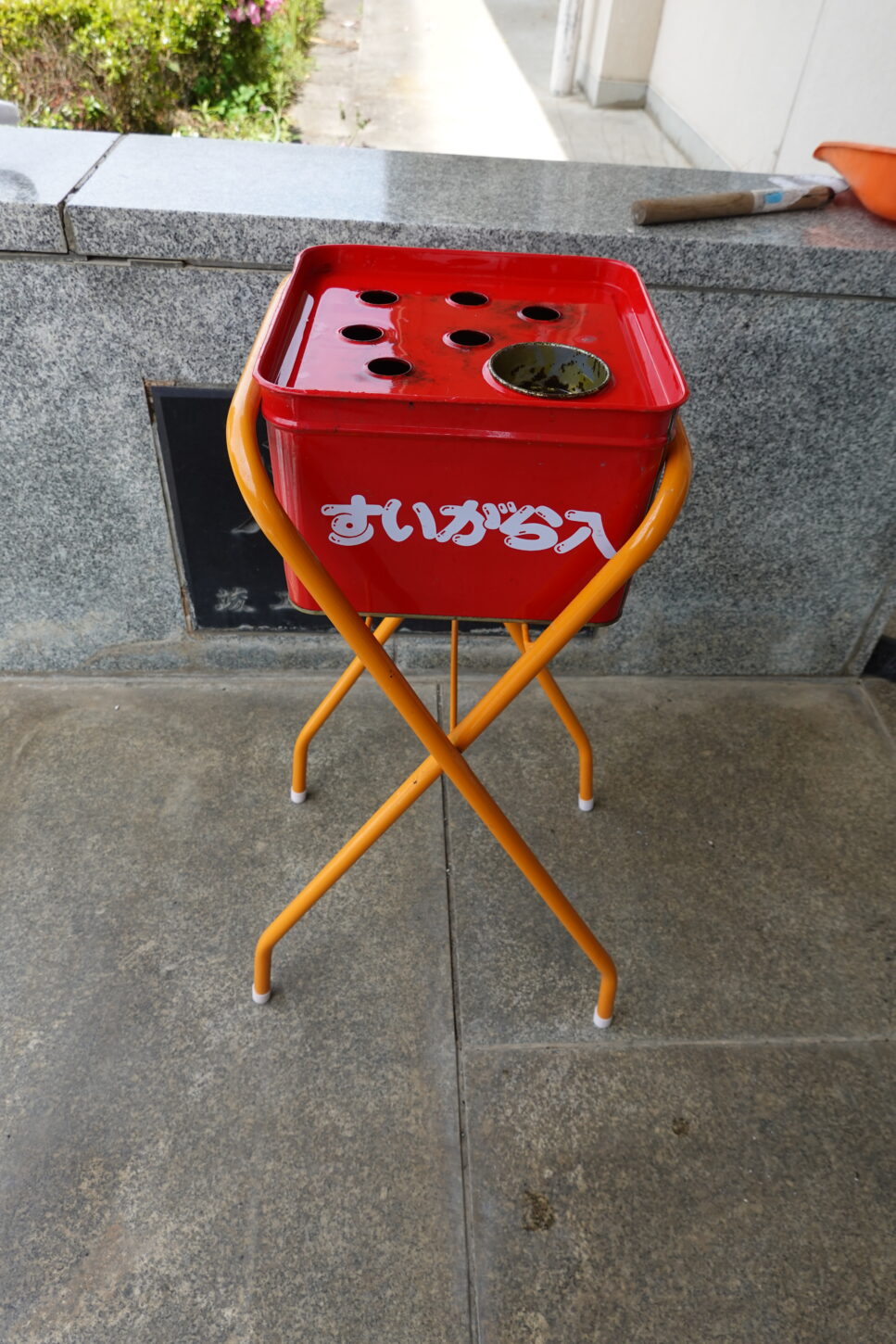 スタジオ・タバコ吸い殻入れ・清掃・撮影現場・喫煙場所・