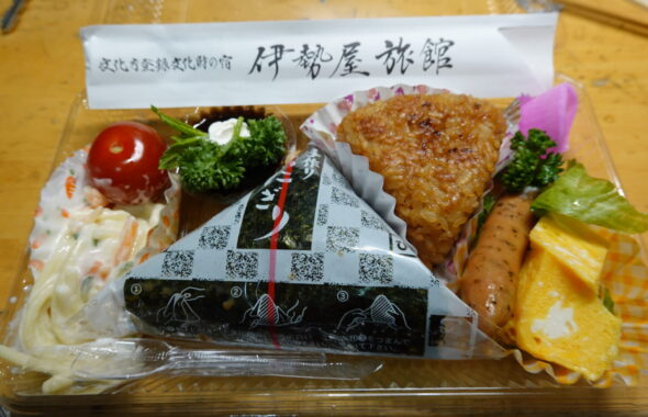 伊勢屋旅館・朝食・朝のロケ弁・桜川市・真壁町・いろいろ撮影できる学校スタジオ・アトリエミカミ