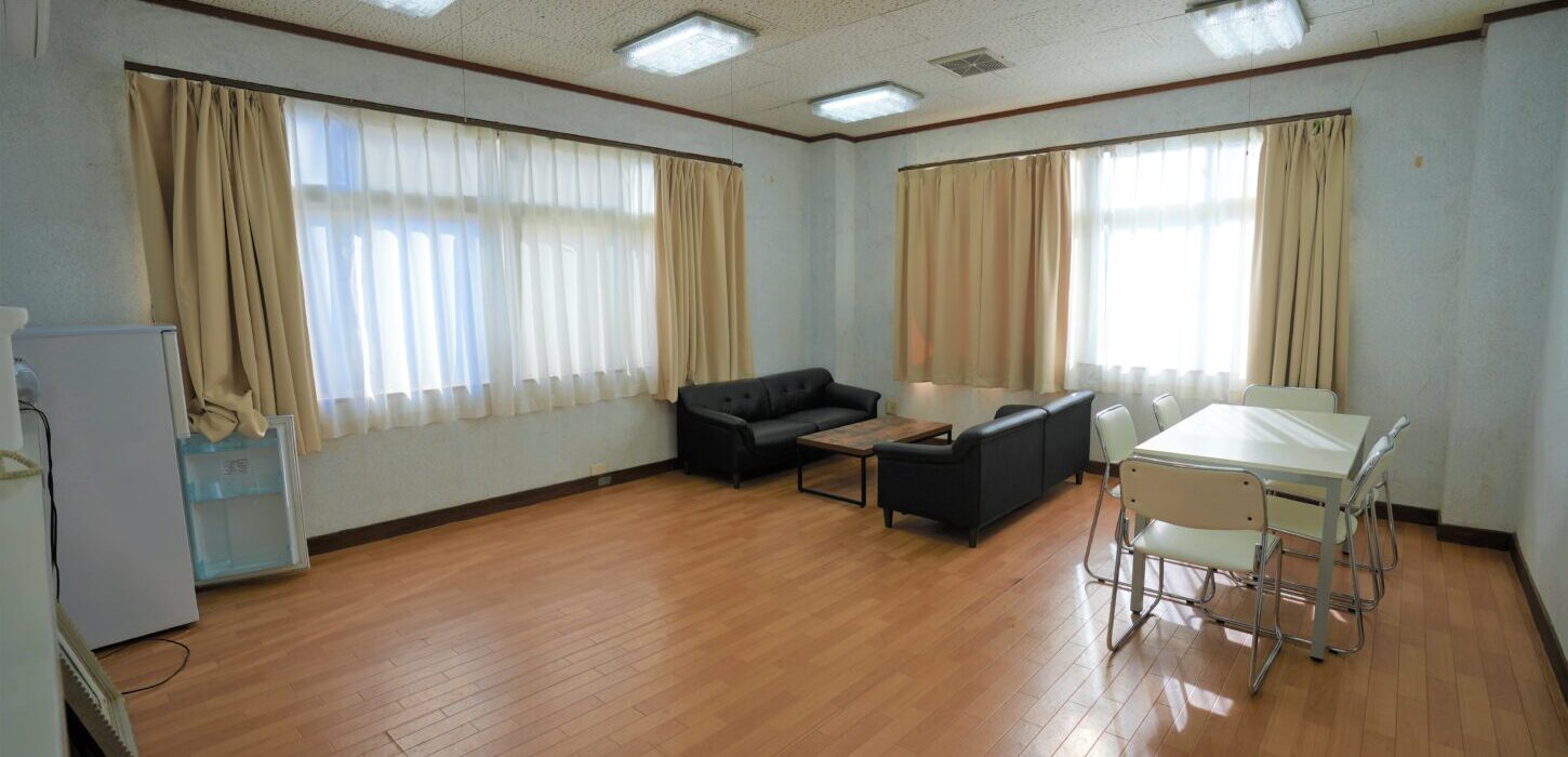 ビジネスホテル 待合室 レンタルスタジオ 待合室