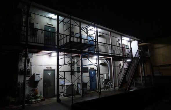 撮影専用のアパート・スタジオ・昭和でレトロ・撮影専用電源常備・撮影用ロケセット・壁が取り外しできるパネル壁・全部屋撮影貸し切り物件・アパートスタジオ