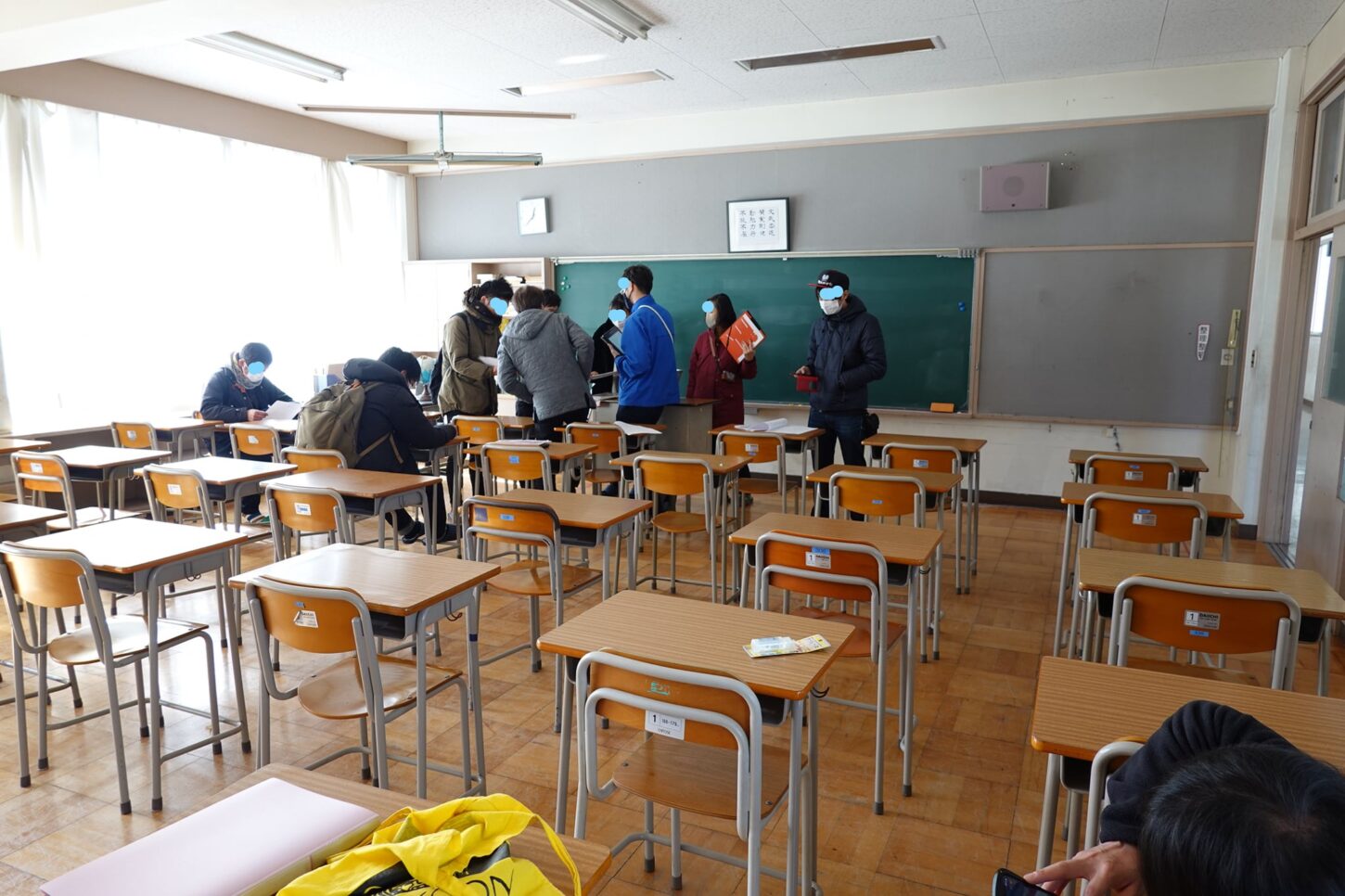 学校スタジオ・職員室・基本飾り込・小道具・高校生用教室・アトリエミカミ管理運営・ロケ地・桜川市・真壁町・ドラマ・映画・ミュージックビデオ・撮影場所・東京近郊・ロケハン・メインロケハン・オールスタッフロケハン
