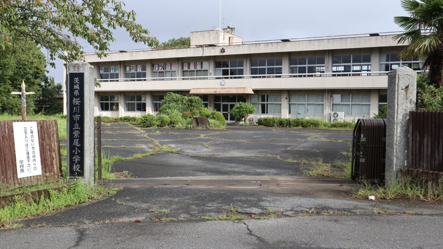 学校スタジオ・職員室・基本飾り込・小道具・高校生用教室・アトリエミカミ管理運営・ロケ地・桜川市・真壁町・ドラマ・映画・ミュージックビデオ・撮影場所・東京近郊