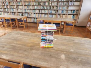 学校の図書室・本の補充・学校スタジオ・アトリエミカミ管理運営・撮影場所