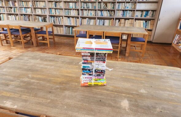 学校の図書室・本の補充・学校スタジオ・アトリエミカミ管理運営・撮影場所