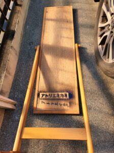 学校スタジオ・備品・姿見・鏡・新規設置・小道具・名前プレート・スプレー缶・持ち帰り禁止・紛れ防止・昇降口・廊下・職員室・基本飾り込・小道具・高校生用教室・アトリエミカミ管理運営・ロケ地・桜川市・真壁町・ドラマ・映画・ミュージックビデオ・撮影場所・東京近郊・YouTube撮影・ロケハン・美術建て込み