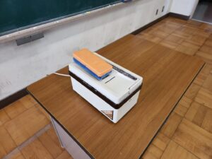 学校スタジオ・美術飾りとして、黒板けし・クリーナー・職員室・基本飾り込・小道具・高校生用教室・アトリエミカミ管理運営・ロケ地・桜川市・真壁町・ドラマ・映画・ミュージックビデオ・撮影場所・東京近郊・YouTube撮影・ロケハン・美術建て込み