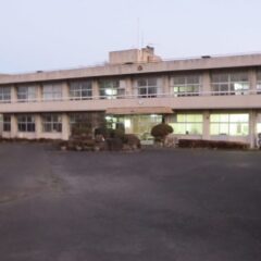 学校・学校スタジオ・屋上・人気・撮影スポット・職員室・基本飾り込・小道具・高校生用教室・アトリエミカミ管理運営・ロケ地・桜川市・真壁町・ドラマ・映画・ミュージックビデオ・撮影場所・東京近郊・屋上・出口
