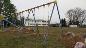 ブランコ・学校スタジオ・公園設定・撮影ポイント・イメージカット・ロケ地・ロケ場所・撮影場所・撮影スポット・学校庭・コスプレ撮影・ドラマ撮影・映画撮影・YouTube撮影・ハウススタジオ・レンタルスタジオ・貸しスタジオ・アトリエミカミ管理運営・東京近郊・桜川市・真壁町・スタジオ料金