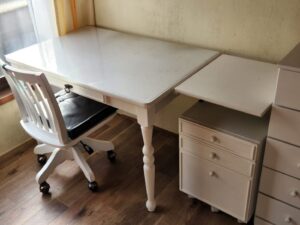 昭和でレトロなアパートスタジオ・引き出し・美術小道具投入・メインロケハン・オールスタッフロケハン・撮影専用物件・アトリエミカミ管理運営・ロケ地・ロケ場所・ロケセット・撮影場所・ハウススタジオ・レンタルスタジオ・全室撮影専用・東京近郊・水海道・常総市・撮影用に改造・撮影専用電源確保・ドラマ・映画・ミュージックビデオ・バラエティー番・再現ドラマ・照明・電気配線・点灯・電気チェク