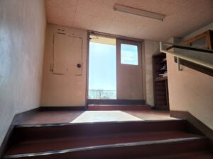 学校スタジオ・屋上・出入り口・教室・外廊下・ベランダ・照明設置・カメラポジ・部室・飾り例・ロッカールーム・バスケ部・剣道部・テニス部・サッカー部・テニス部・柔道部・バレー部・卓球部・撮影ポイント・イメージカット・ロケ地・ロケ場所・撮影場所・撮影スポット・学校庭・コスプレ撮影・ドラマ撮影・映画撮影・YouTube撮影・ハウススタジオ・レンタルスタジオ・貸しスタジオ・アトリエミカミ管理運営・東京近郊・桜川市・真壁町・スタジオ・CM撮影