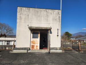 学校スタジオ・屋上・出入り口・教室・外廊下・ベランダ・照明設置・カメラポジ・部室・飾り例・ロッカールーム・バスケ部・剣道部・テニス部・サッカー部・テニス部・柔道部・バレー部・卓球部・撮影ポイント・イメージカット・ロケ地・ロケ場所・撮影場所・撮影スポット・学校庭・コスプレ撮影・ドラマ撮影・映画撮影・YouTube撮影・ハウススタジオ・レンタルスタジオ・貸しスタジオ・アトリエミカミ管理運営・東京近郊・桜川市・真壁町・スタジオ・CM撮影