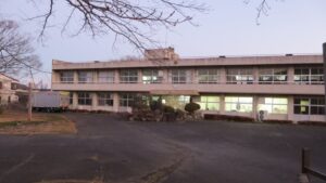 学校スタジオ・外観・アトリエミカミ管理運営・撮影場所・ロケ地・ドラマ撮影・映画撮影・ミュージックビデオ撮影・CM撮影・コマーシャル撮影・ウエーブ動画・撮影現場・東京近郊・YouTube撮影・スチール撮影・グラフィック撮影・イメージ撮影・再現ドラマ撮影