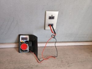 学校スタジオ・教室・コンセント・修復・電源・通電テスト・部室・飾り例・ロッカールーム・バスケ部・剣道部・テニス部・サッカー部・テニス部・柔道部・バレー部・卓球部・撮影ポイント・イメージカット・ロケ地・ロケ場所・撮影場所・撮影スポット・学校庭・コスプレ撮影・ドラマ撮影・映画撮影・YouTube撮影・ハウススタジオ・レンタルスタジオ・貸しスタジオ・アトリエミカミ管理運営・東京近郊・桜川市・真壁町・スタジオ料金