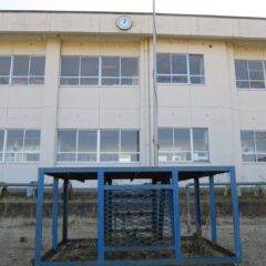 学校スタジオ・外観・朝礼台・アトリエミカミ管理運営・撮影場所・ロケ地・ドラマ撮影・映画撮影・ミュージックビデオ撮影・CM撮影・コマーシャル撮影・ウエーブ動画・撮影現場・東京近郊・YouTube撮影・スチール撮影・グラフィック撮影・イメージ撮影・再現ドラマ撮