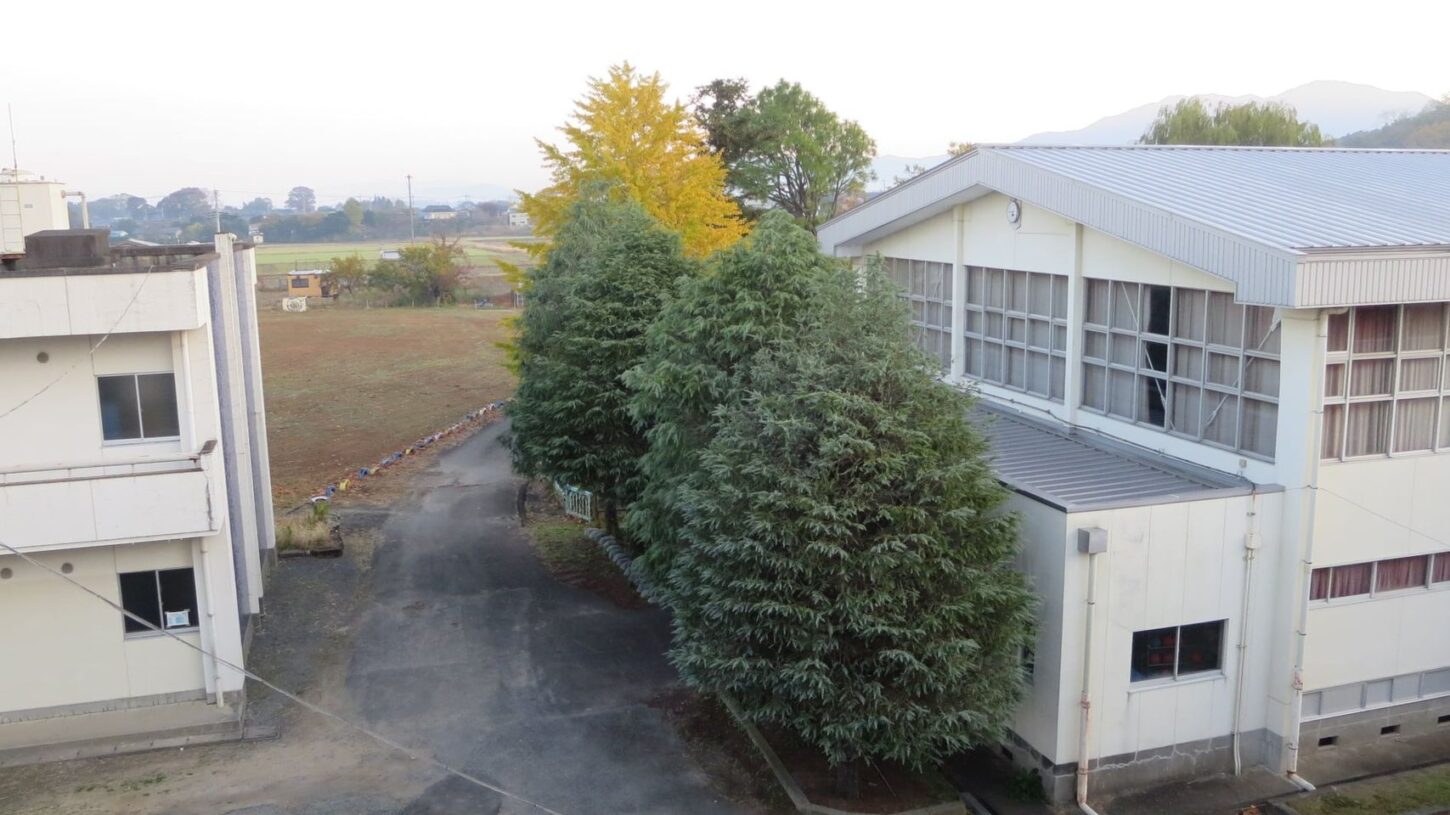 学校スタジオ・体育館前・アトリエミカミ管理運営・撮影場所・ロケ地・ドラマ撮影・映画撮影・ミュージックビデオ撮影・CM撮影・コマーシャル撮影・ウエーブ動画・撮影現場・東京近郊・YouTube撮影・スチール撮影・グラフィック撮影・イメージ撮影・再現ドラマ撮影・雪の予報