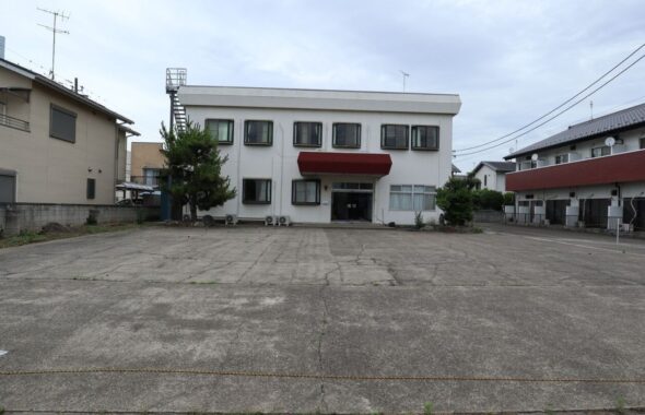 大雪警報・やんでました・元ビジネスホテルスタジオ・大型戸建スタジオ・昭和でレトロなアパートスタジオ・駐車スペース・駐車場・美術トラック・美トラ・マイクロバス・搬入スペース・搬出スペース・美術小道具投入・メインロケハン・オールスタッフロケハン・撮影専用物件・アトリエミカミ管理運営・ロケ地・ロケ場所・ロケセット・撮影場所・ハウススタジオ・レンタルスタジオ・全室撮影専用・東京近郊・水海道・常総市・撮影用に改造・撮影専用電源確保・ドラマ・映画・ミュージックビデオ・バラエティー番・再現ドラマ・照明・警察の僚・学生寮・社員寮・合宿所設定