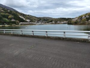 つくし湖・土手・堤防・桜・絶景・満開・学校スタジオ・ℝ５年３月２4日・美術建て込み・メインロケハン・オールスタッフロケハン・アトリエミカミ管理運営・ロケ地・東京近郊・撮影場所・ドラマ撮影・ミュージックビデオ撮影・YouTube撮影・映画撮影・再現ドラマ撮影・コスプレ撮影・撮影会・撮影現場・桜川市・真壁町・東京・関東・東京