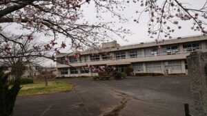 学校スタジオ・桜咲く撮影桜・桜・撮影機材・再現ドラマチーム・ミュージックビデオ撮影・現場・学校スタジオ・アトリエミカミ管理運営・ハウススタジオ・ロケ地。ロケ場所・ドラマ撮影・映画撮影・YouTube撮影・コスプレ撮影・再現ドラマ撮影・ロケ現場・撮影現場・東京近郊・東京・撮影場所・貸しスタジオ・レンタルスタジオ・学校の撮影場所・