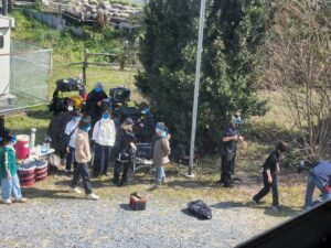 映画撮影・本番日・学校スタジオ・渡り廊下・撮影機材・再現ドラマチーム・ミュージックビデオ撮影・現場・学校スタジオ・アトリエミカミ管理運営・ハウススタジオ・ロケ地。ロケ場所・ドラマ撮影・映画撮影・YouTube撮影・コスプレ撮影・再現ドラマ撮影・ロケ現場・撮影現場・東京近郊・東京・撮影場所・貸しスタジオ・レンタルスタジオ・学校の撮影場所・