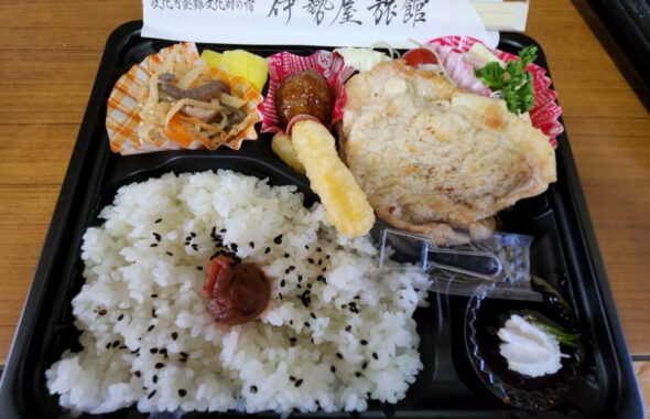 伊勢屋旅館・ロケ弁・弁当・食事・撮影飯・学校スタジオ・アトリエミカミ管理運営・撮影場所・ロケ地・ドラマ撮影・映画撮影・ミュージックビデオ撮影・CM撮影・コマーシャル撮影・ウエーブ動画・撮影現場・東京近郊・YouTube撮影・スチール撮影・グラフィック撮影・イメージ撮影・再現ドラマ撮影