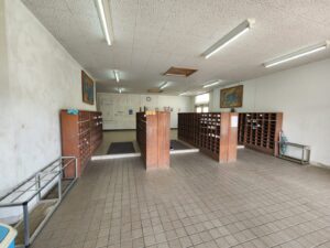 学校スタジオの昇降口周辺・問い合わせ急増・撮影スポット・学園ドラマ・コマーシャル撮影・CM撮影・映画撮影・再現ドラマ撮影・コスプレ撮影・ユーty－部撮影・アトリエミカミ・管理運営・学校撮影・レンタルスタジオ・東京近郊・東京・東京・関東・桜川市・真壁町・撮影専用物件・