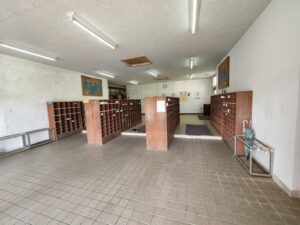 学校スタジオの昇降口周辺・問い合わせ急増・撮影スポット・学園ドラマ・コマーシャル撮影・CM撮影・映画撮影・再現ドラマ撮影・コスプレ撮影・ユーty－部撮影・アトリエミカミ・管理運営・学校撮影・レンタルスタジオ・東京近郊・東京・東京・関東・桜川市・真壁町・撮影専用物件・