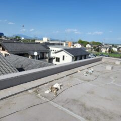 気になる雨漏り修理・元ビジネスホテルスタジオ・大型戸建スタジオ・昭和でレトロなアパートスタジオ・駐車スペース・駐車場・美術トラック・美トラ・マイクロバス・搬入スペース・搬出スペース・美術小道具投入・メインロケハン・オールスタッフロケハン・撮影専用物件・アトリエミカミ管理運営・ロケ地・ロケ場所・ロケセット・撮影場所・ハウススタジオ・レンタルスタジオ・全室撮影専用・東京近郊・水海道・常総市・撮影用に改造・撮影専用電源確保・ドラマ・映画・ミュージックビデオ・バラエティー番・再現ドラマ・照明・警察の僚・学生寮・社員寮・合宿所設定