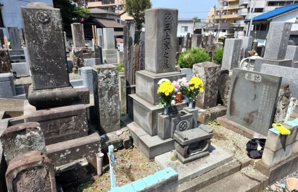 三上家の墓参り・アパートスタジオ・学校スタジオ・登録有形文化財橋本旅館スタジオ・古民家カフェ・登録有形文化財・アトリエミカミ・管理運営・ドラマ撮影・映画撮影・再現ドラマ撮影・YouTube撮影・ミュージックビデオ撮影・CM撮影・ロケ地・ロケ現場・撮影場所・ハウススタジオ・レンタルスタジオ・貸しスタジオ・東京・東京近郊
