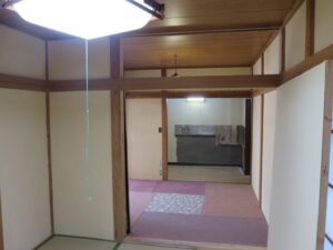 アパートスタジオ・取り外しができるパネル壁・撮影専用物件・アパートスタジオ・アパート・改造・撮影用電源・パネル壁・メインロケハン・オールスタッフロケハン・連続ドラマ・映画撮影・アトリエミカミ管理運営・撮影場所・ハウススタジオ・昭和でレトロなアパートスタジオ・撮影専用物件・出入り階段も俯瞰で撮影・ドラマ・映画・再現ドラマ・撮影ポイント・ロケ地・ロケ場所・常総市・水海道・東京近郊・東京駅から50分・駅歩5分
