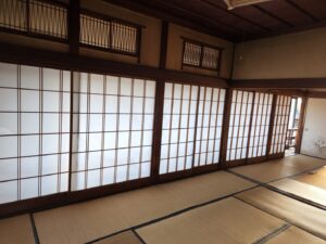 障子メンテナンンス・登録有形文化財橋本旅館スタジオ・張替・グットデザイン賞・登録有形文化財橋本旅館スタジオ・古民家カフェ・登録有形文化財・アトリエミカミ・管理運営・ドラマ撮影・映画撮影・再現ドラマ撮影・YouTube撮影・ミュージックビデオ撮影・CM撮影・ロケ地・ロケ現場・撮影場所・ハウススタジオ・レンタルスタジオ・貸しスタジオ・東京・東京近郊・桜川市・真壁町・撮影準備・