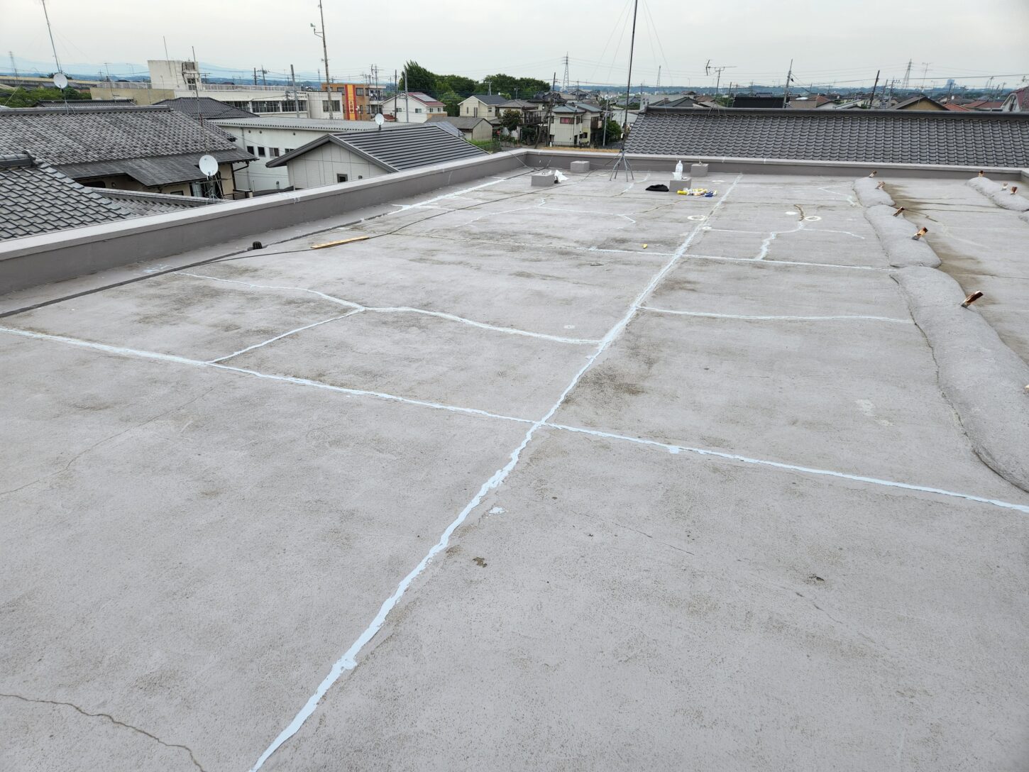 元ビジネスホテ・大型戸建てスタジオ・屋上メンテナンス・メインロケハン・オールスタッフロケハン・連続ドラマ・映画撮影・アトリエミカミ管理運営・撮影場所・ハウススタジオ・昭和でレトロなアパートスタジオ・撮影専用物件・出入り階段も俯瞰で撮影・ドラマ・映画・再現ドラマ・撮影ポイント・ロケ地・ロケ場所・常総市・水海道・東京近郊・東京駅から50分・駅歩5分・雑草駆除・除草剤・電動噴霧器・ハウススタジオ貸しスタジオ・撮影スタジオ・合宿所、社員寮、学生寮、昭和のビジネスホテル、共同風呂、共同浴槽、撮影場所