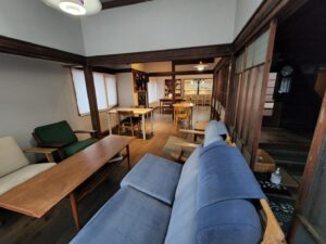 連ドラ・ロケハン・橋本珈琲スタジオ・登録有形文化財橋本旅館スタジオ・グットデザイン賞・登録有形文化財橋本旅館スタジオ・古民家カフェ・登録有形文化財・アトリエミカミ・管理運営・ドラマ撮影・映画撮影・再現ドラマ撮影・YouTube撮影・ミュージックビデオ撮影・CM撮影・ロケ地・ロケ現場・撮影場所・ハウススタジオ・レンタルスタジオ・貸しスタジオ・東京・東京近郊・桜川市・真壁町