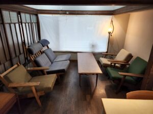 連ドラ・ロケハン・橋本珈琲スタジオ・登録有形文化財橋本旅館スタジオ・グットデザイン賞・登録有形文化財橋本旅館スタジオ・古民家カフェ・登録有形文化財・アトリエミカミ・管理運営・ドラマ撮影・映画撮影・再現ドラマ撮影・YouTube撮影・ミュージックビデオ撮影・CM撮影・ロケ地・ロケ現場・撮影場所・ハウススタジオ・レンタルスタジオ・貸しスタジオ・東京・東京近郊・桜川市・真壁町