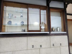 連ドラ・ロケハン・橋本珈琲スタジオ・登録有形文化財橋本旅館スタジオ・グットデザイン賞・登録有形文化財橋本旅館スタジオ・古民家カフェ・登録有形文化財・アトリエミカミ・管理運営・ドラマ撮影・映画撮影・再現ドラマ撮影・YouTube撮影・ミュージックビデオ撮影・CM撮影・ロケ地・ロケ現場・撮影場所・ハウススタジオ・レンタルスタジオ・貸しスタジオ・東京・東京近郊・桜川市・真壁町