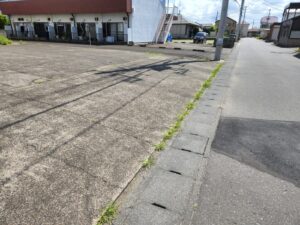 除草剤散布・アパートスタジオ・元ビジネスホテルスタジオ・撮影専用に改造したアパートスタジオ・撮影用電源。壁の取り外し・撮影用物件・ハウススタジオ・レンタルハウス・貸しスタジオ・アトリエミカミ・管理運営・スタジオ料金・映画撮影・ドラマ撮影・再現ドラマ撮影・YouTube撮影・ミュージックビデオ撮影・CM撮影・東京・東京近郊・連続ドラマ撮影・ロケ地・ロケ場所・有名作品・ロケ地巡り・ロケハン・ロケ弁・撮影場所