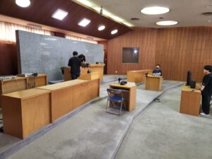 裁判所に観える撮影場所・議場・ロケーションコーデネート・撮影場所探し・アトリエミカミ・現場立ち合い・交渉・契約・撮影補助・製作部・バラエティー番組・ドラマ撮影・映画撮影・CM撮影・ミュージックビデオ撮影・YouTube撮影・番組企画・企画番組・東京近郊・東京・埼玉県・千葉県・神奈川県・茨城県・関東・ロケ場所・ロケ地・撮影・