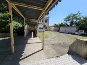 炎天下の中の草刈りメンテ・中廊下・校庭・学校スタジオ外回り・撮影準備・音楽室・図書室・図工室・実験室・部室・教室・撮影スポット・学園ドラマ・コマーシャル撮影・CM撮影・映画撮影・再現ドラマ撮影・コスプレ撮影・ユーチューブ撮影・アトリエミカミ・管理運営・学校撮影・レンタルスタジオ・東京近郊・東京・東京・関東・桜川市・真壁町・撮影専用物件・