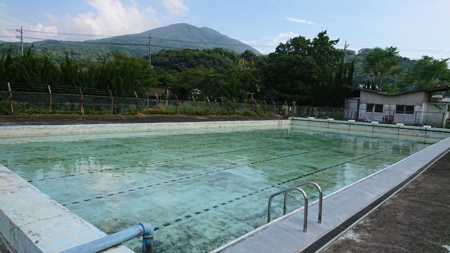 プルの水・半分溜まった・水張り・学校スタジオ撮影・ミュージックビデオ撮影現場・撮影スポット・学園ドラマ・コマーシャル撮影・CM撮影・映画撮影・再現ドラマ撮影・コスプレ撮影・ユーチューブ撮影・アトリエミカミ・管理運営・学校撮影・レンタルスタジオ・東京近郊・東京・東京・関東・桜川市・真壁町・撮影専用物件